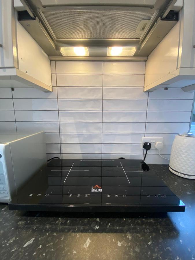Lovely And Modern Studio Apartment. Borehamwood Exterior photo